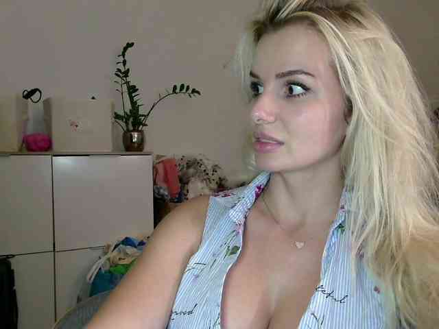 CorneliaSweet webcam