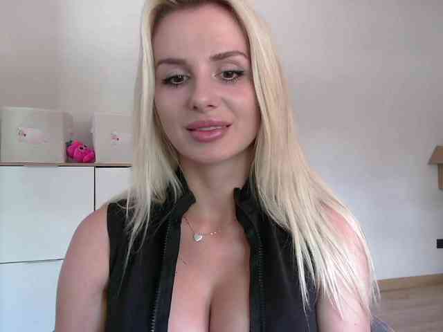 CorneliaSweet webcam