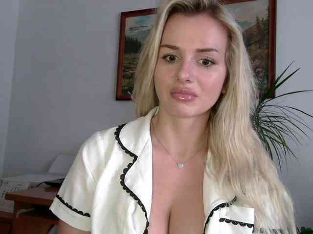 CorneliaSweet webcam