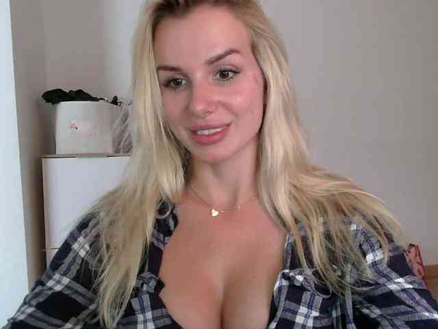 CorneliaSweet webcam