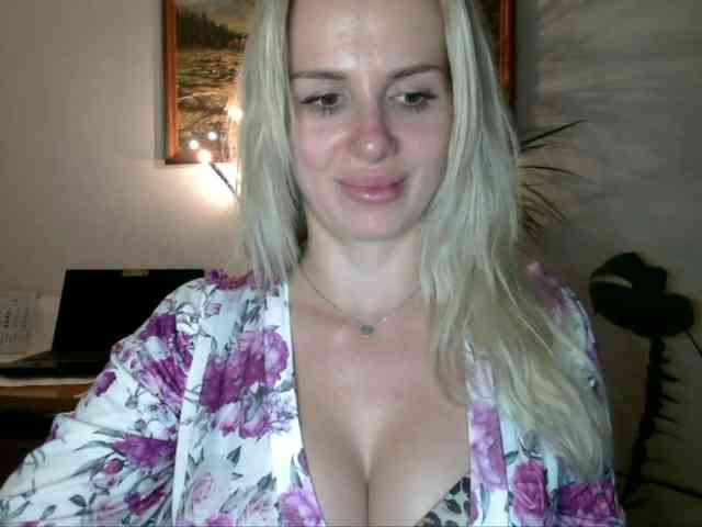 CorneliaSweet webcam