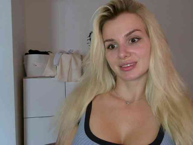 CorneliaSweet webcam