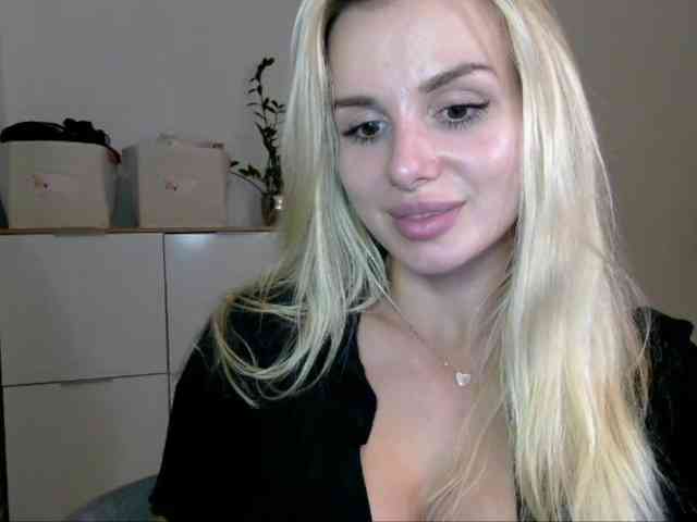 CorneliaSweet webcam