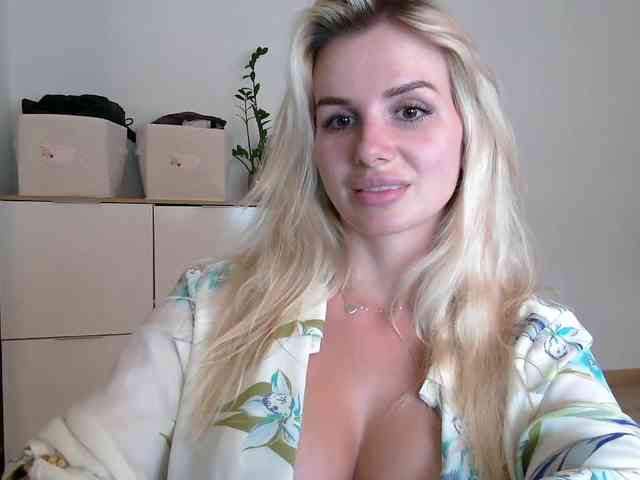 CorneliaSweet webcam