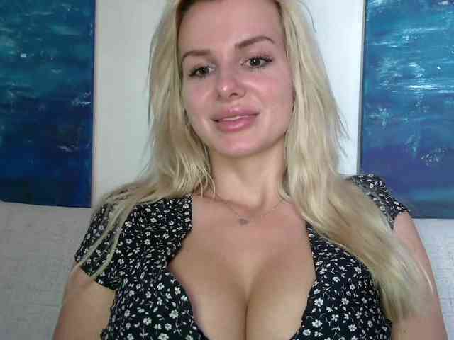 CorneliaSweet webcam