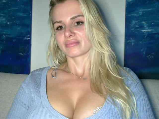 CorneliaSweet webcam