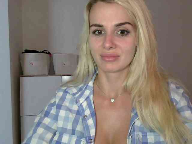 CorneliaSweet webcam