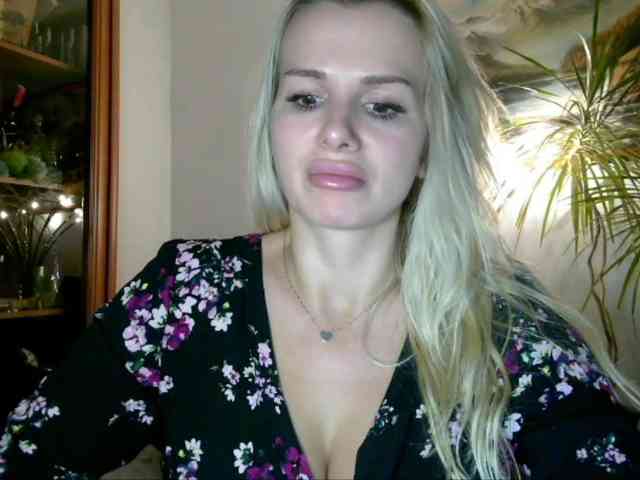 CorneliaSweet webcam