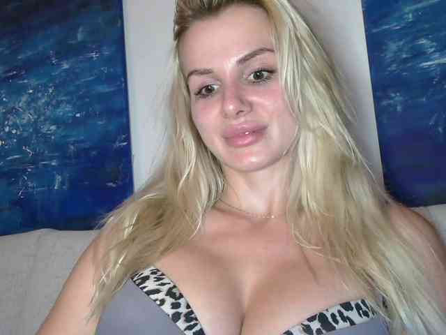 CorneliaSweet webcam