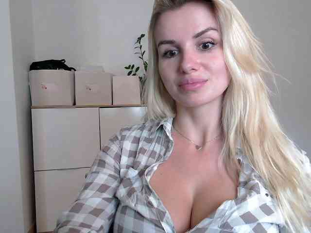 CorneliaSweet webcam