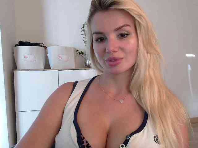 CorneliaSweet webcam