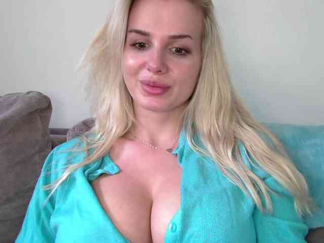 CorneliaSweet webcam