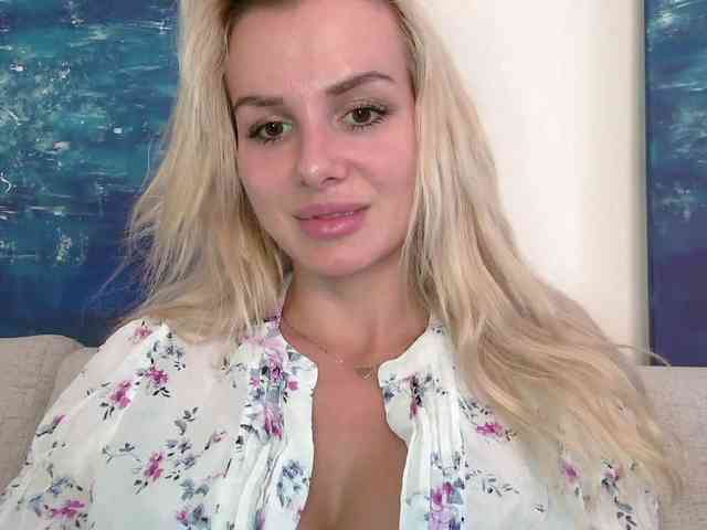 CorneliaSweet webcam