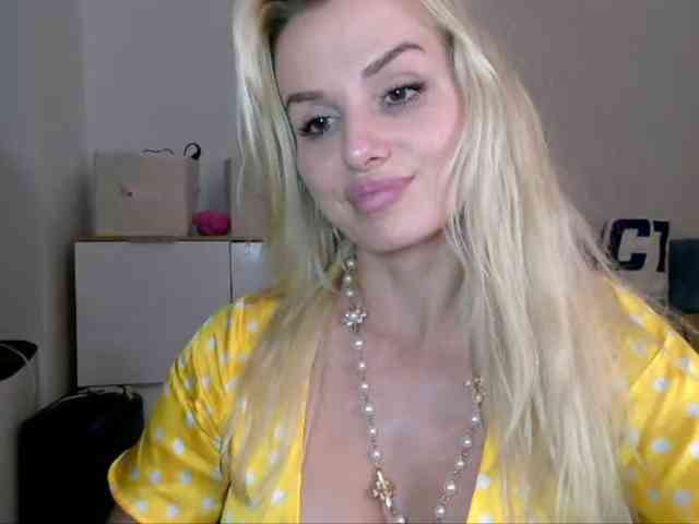CorneliaSweet webcam