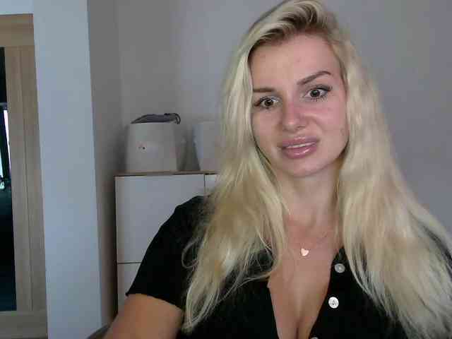 CorneliaSweet webcam