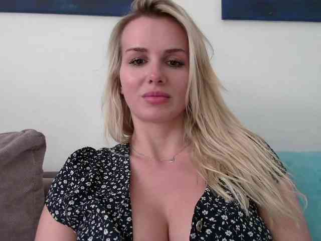 CorneliaSweet webcam