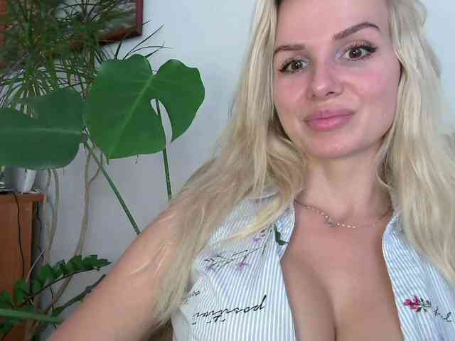 CorneliaSweet webcam