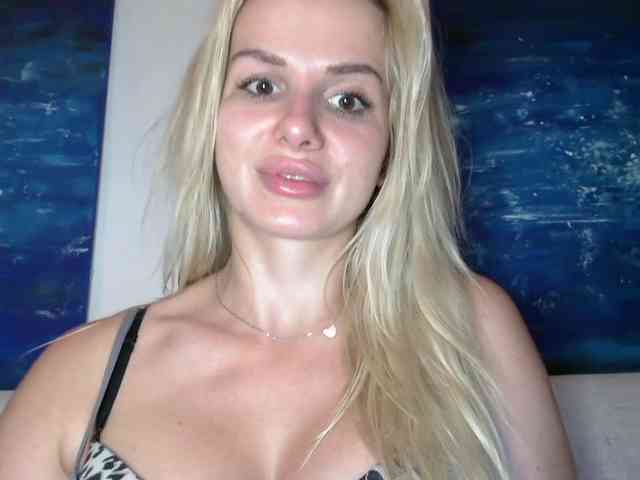 CorneliaSweet webcam