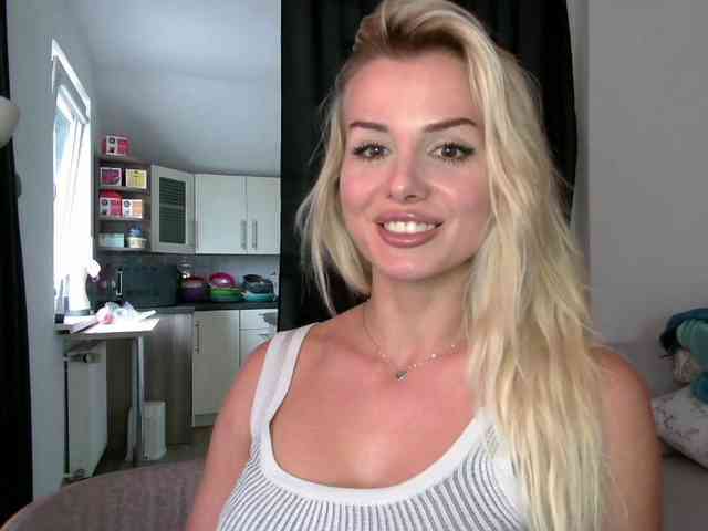 CorneliaSweet webcam