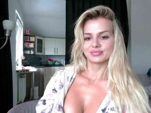 CorneliaSweet webcam