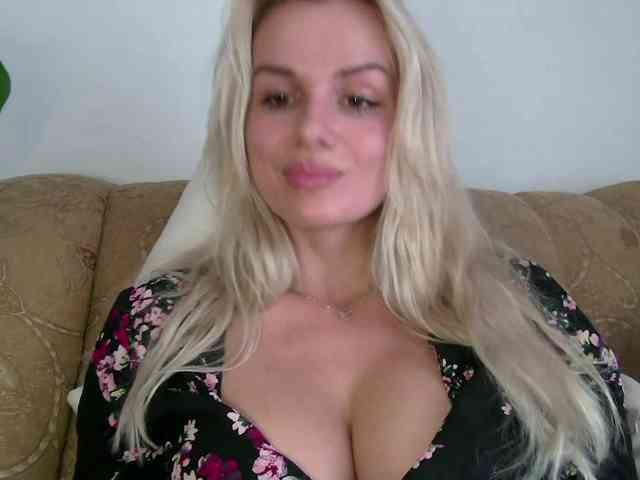 CorneliaSweet webcam