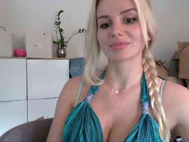 CorneliaSweet webcam