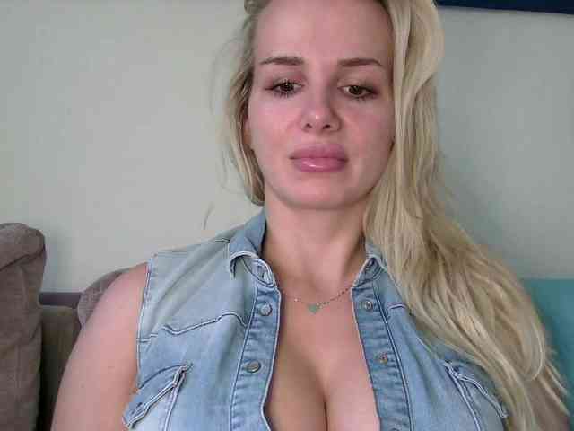 CorneliaSweet webcam