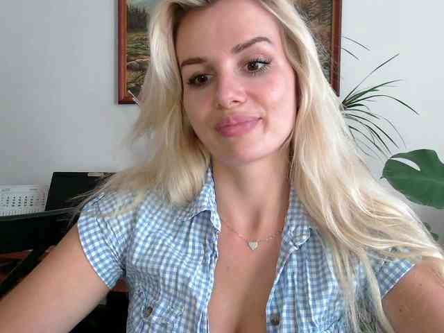 CorneliaSweet webcam