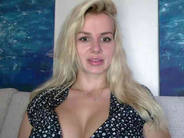 CorneliaSweet webcam