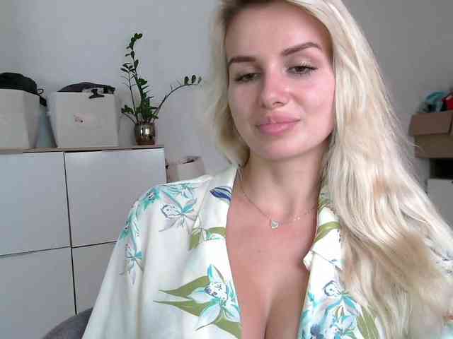 CorneliaSweet webcam