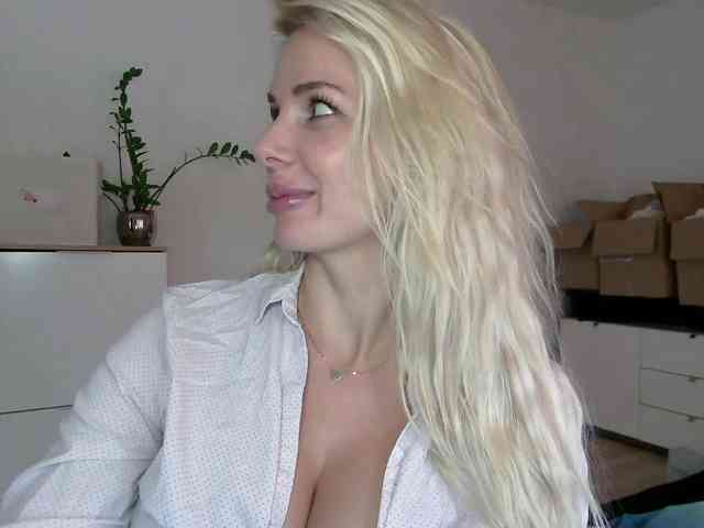 CorneliaSweet webcam
