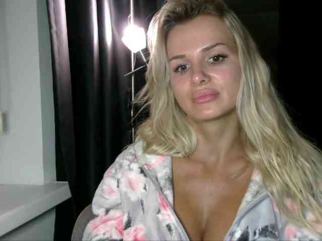 CorneliaSweet webcam