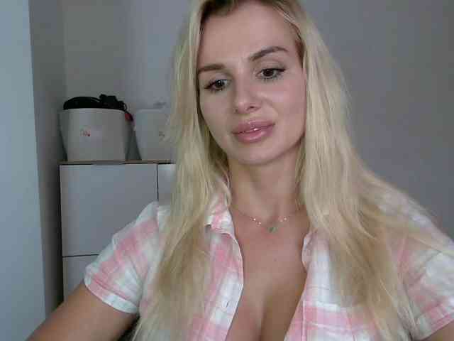 CorneliaSweet webcam