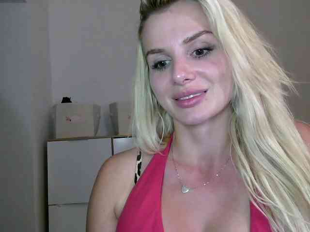 CorneliaSweet webcam