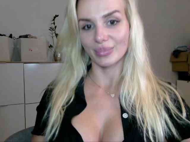 CorneliaSweet webcam