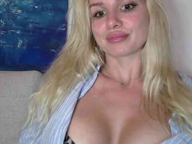 CorneliaSweet webcam