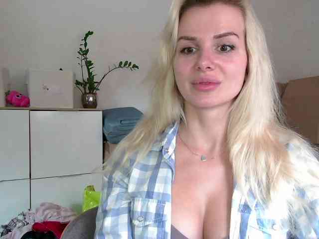 CorneliaSweet webcam