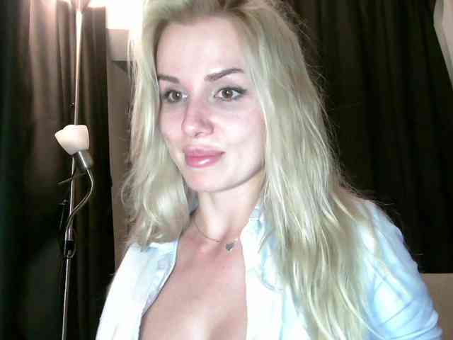 CorneliaSweet webcam