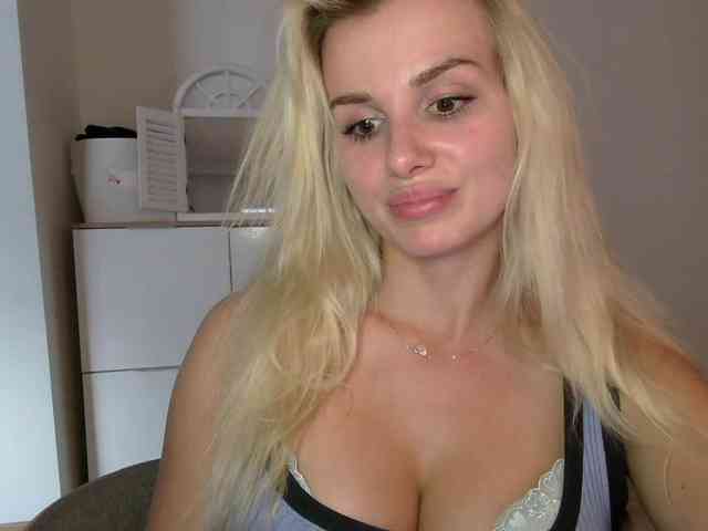 CorneliaSweet webcam