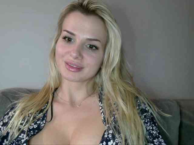 CorneliaSweet webcam