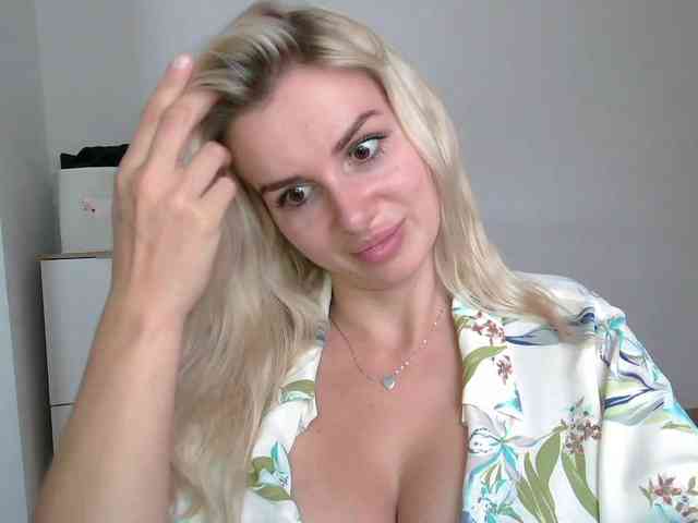 CorneliaSweet webcam