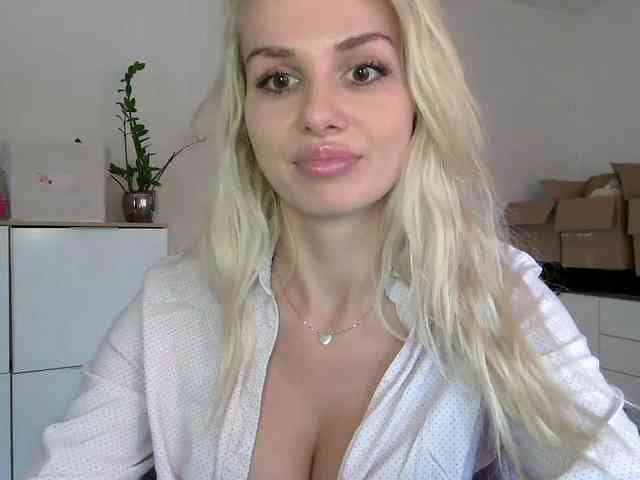CorneliaSweet webcam