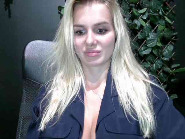 CorneliaSweet webcam