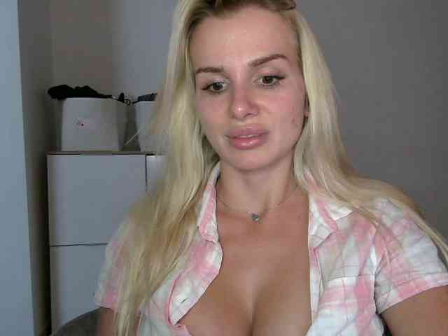 CorneliaSweet webcam
