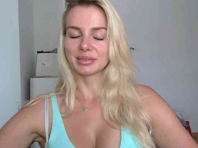 CorneliaSweet webcam