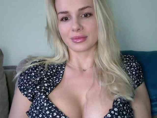 CorneliaSweet webcam