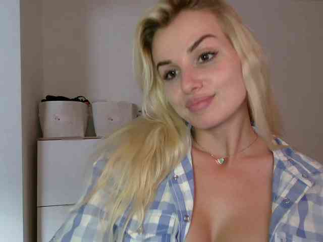 CorneliaSweet webcam