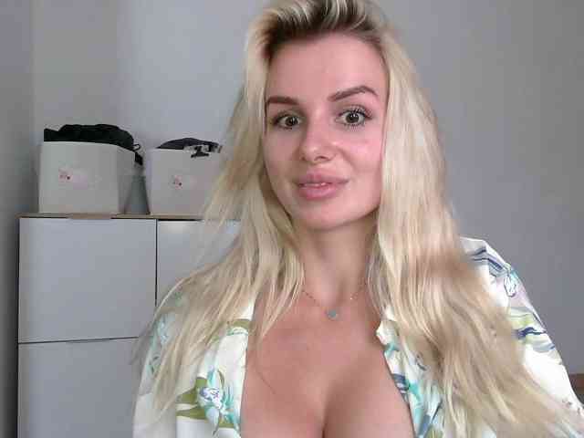 CorneliaSweet webcam