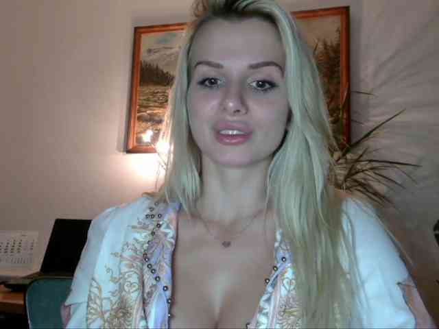 CorneliaSweet webcam