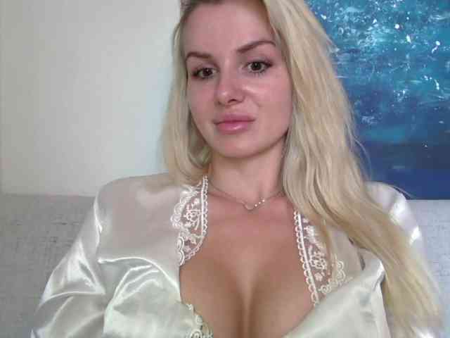 CorneliaSweet webcam